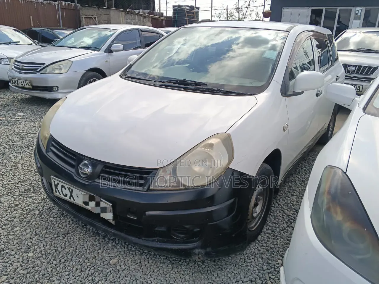 Nissan Advan 2013 White
