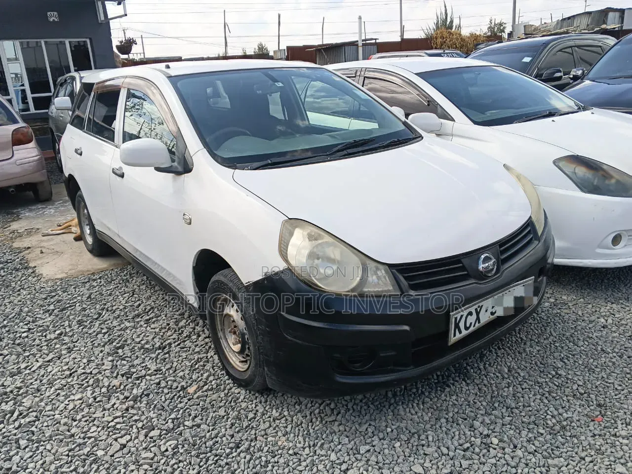 Nissan Advan 2013 White