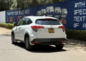 Honda Vezel 2016 White