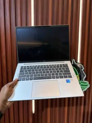 Laptop HP EliteBook 840 10 8GB Intel Core i5 SSD 256GB