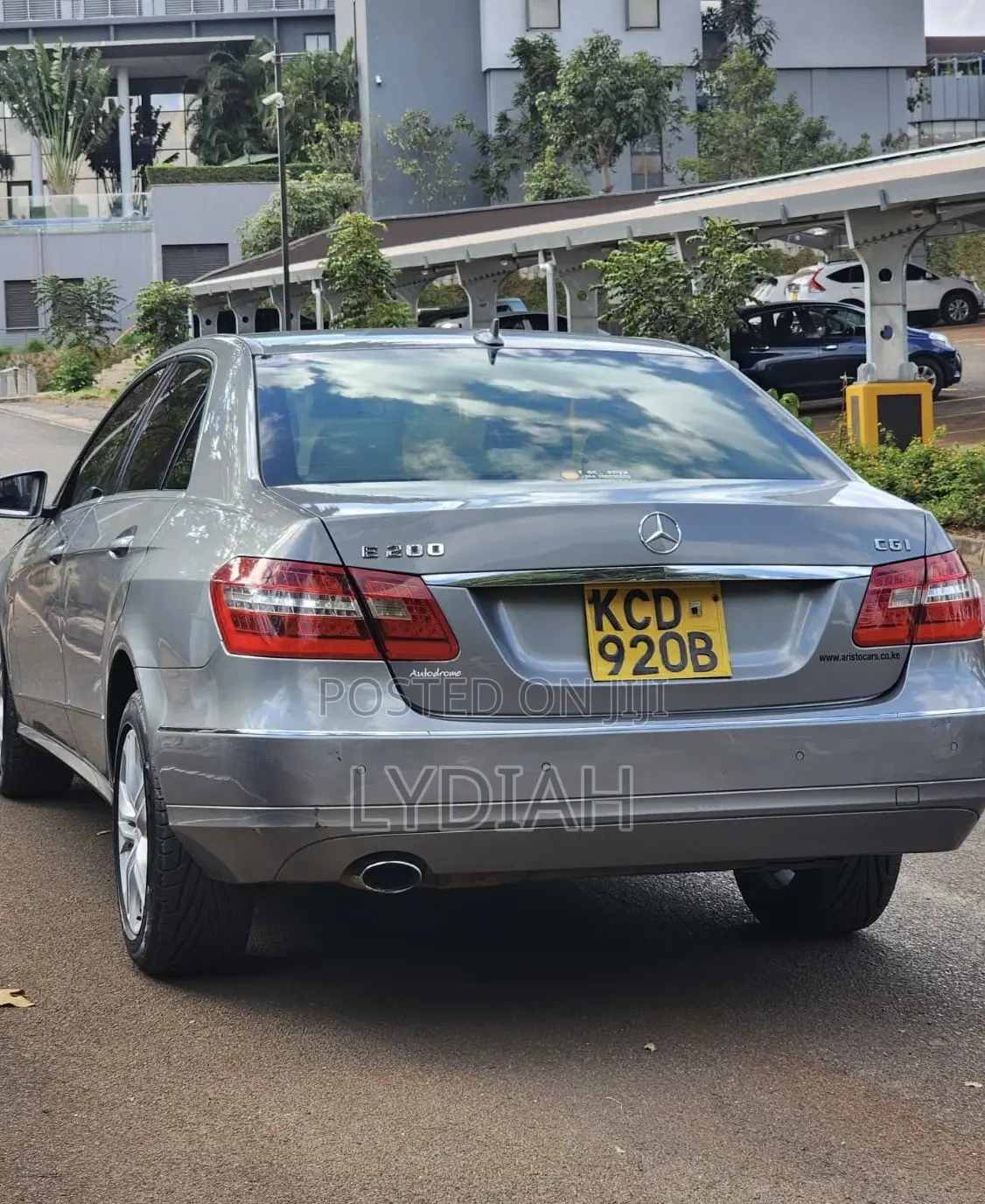 Mercedes-Benz E200 2009 Silver