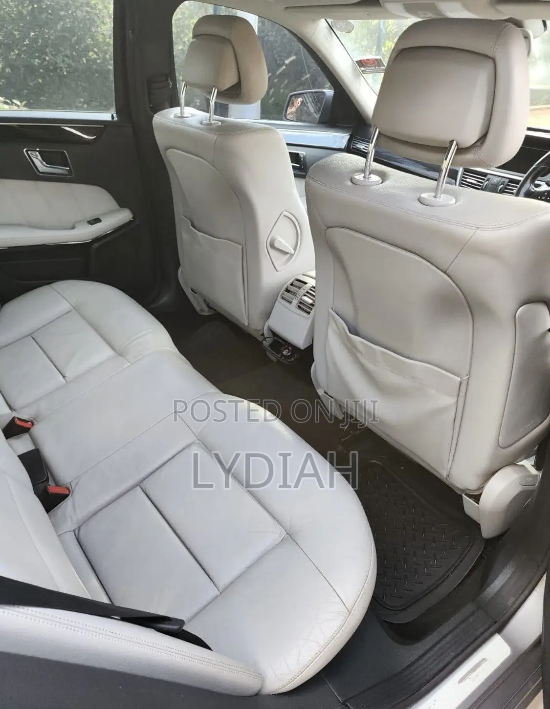 Mercedes-Benz E200 2009 Silver