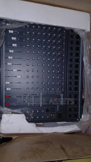 BMAX CM-8012 - 12 Channel Audio Mixer With 7 Band EQ Brand New