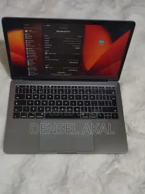 Laptop Apple MacBook Pro 2017 16GB Intel Core i7 SSD 256GB