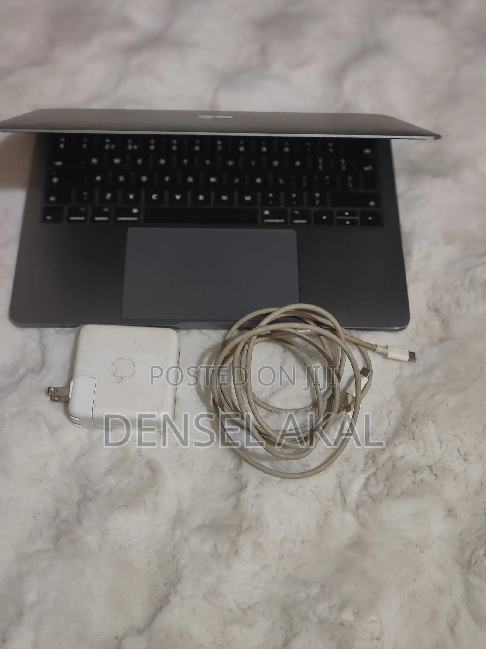 Laptop Apple MacBook Pro 2017 16GB Intel Core i7 SSD 256GB