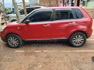 Mazda Verisa 2010 Red