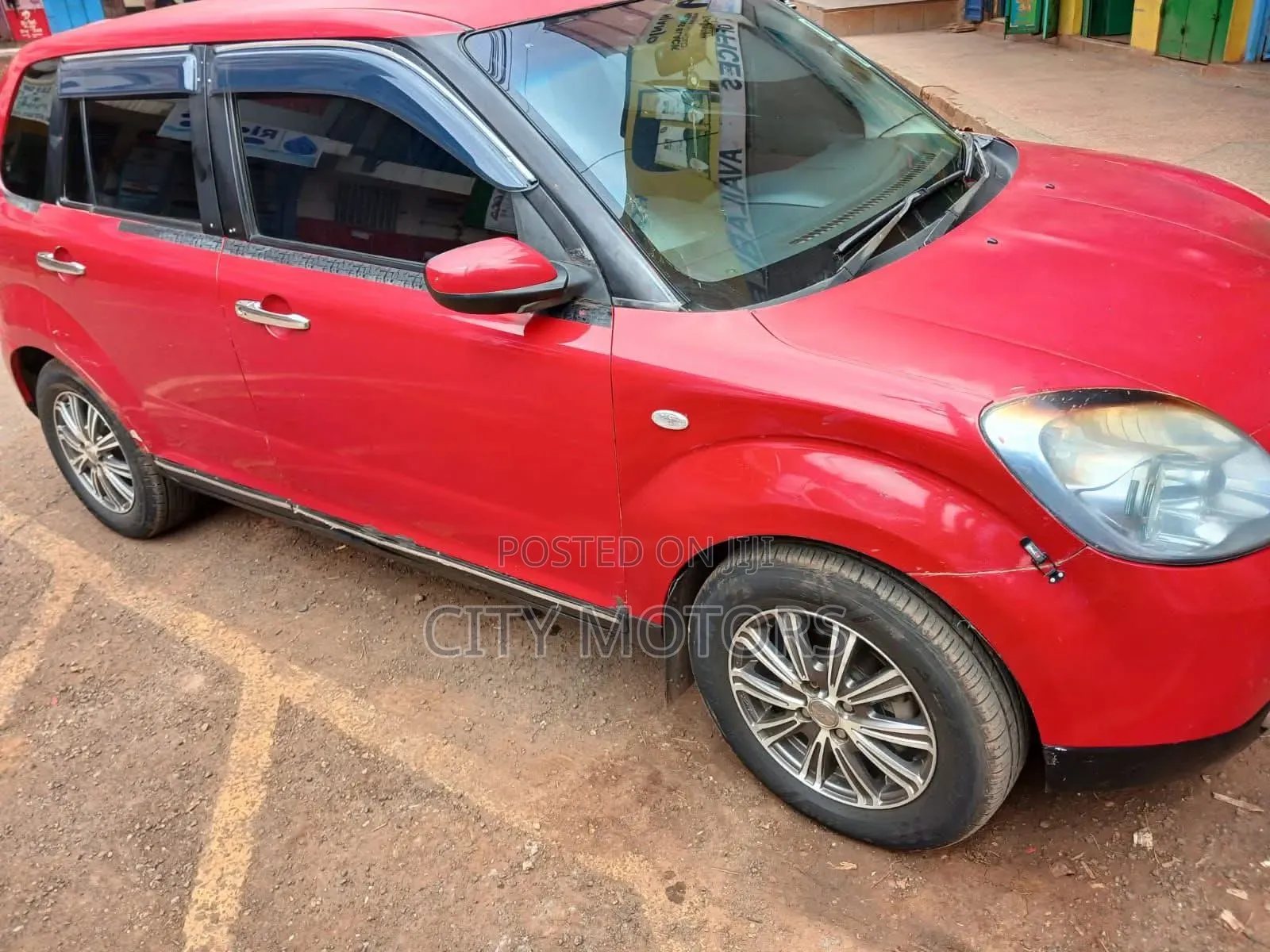Mazda Verisa 2010 Red