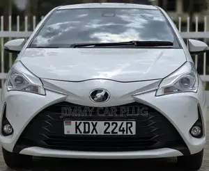 Toyota Vitz 1.3 AWD 5dr 2019 White