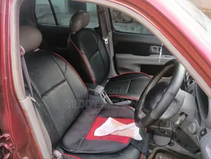 Nissan March 2001 Red