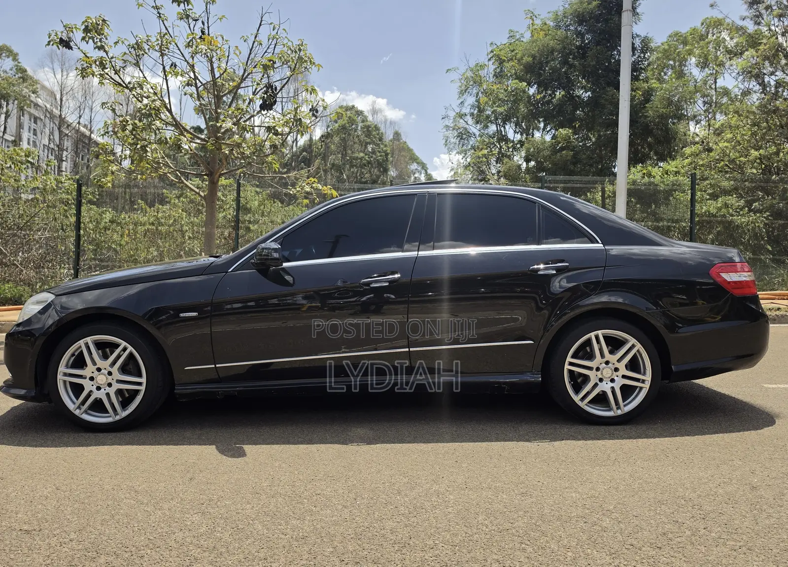 Mercedes-Benz E250 2011 Black