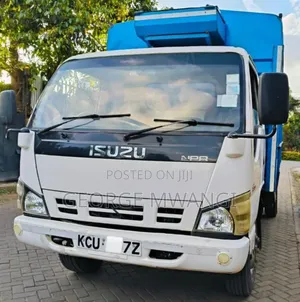 Isuzu NPR MANUAL Diesel. Super Clean.