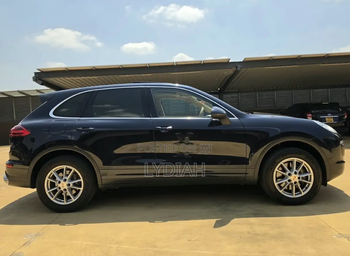 Porsche Cayenne 2015 Black