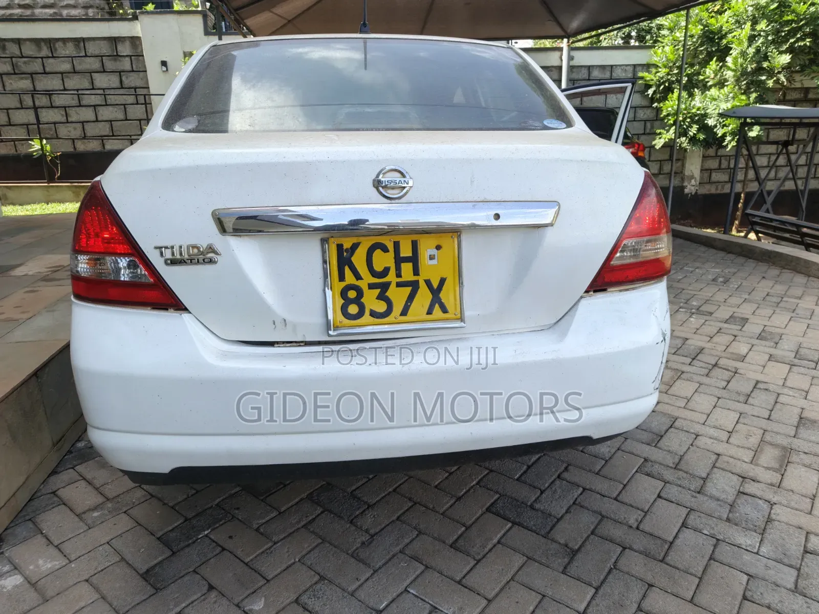 Nissan Tiida 2010 White