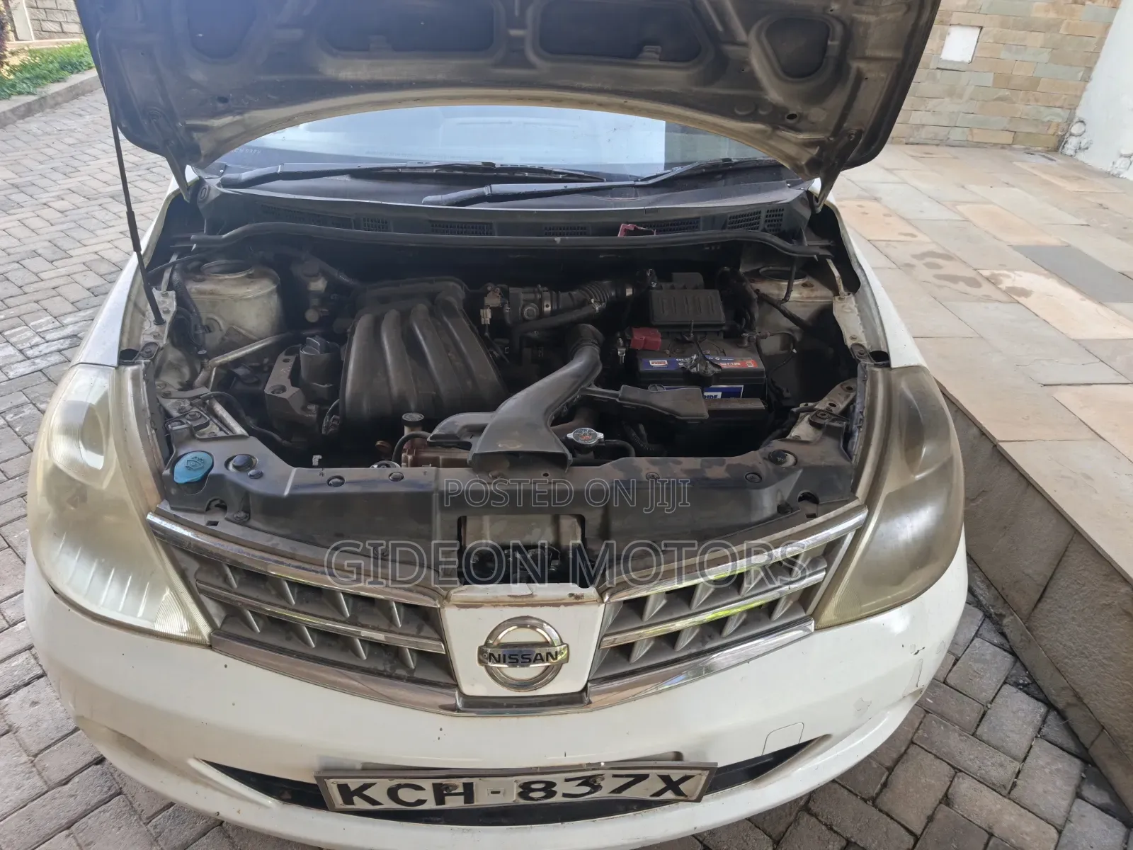 Nissan Tiida 2010 White