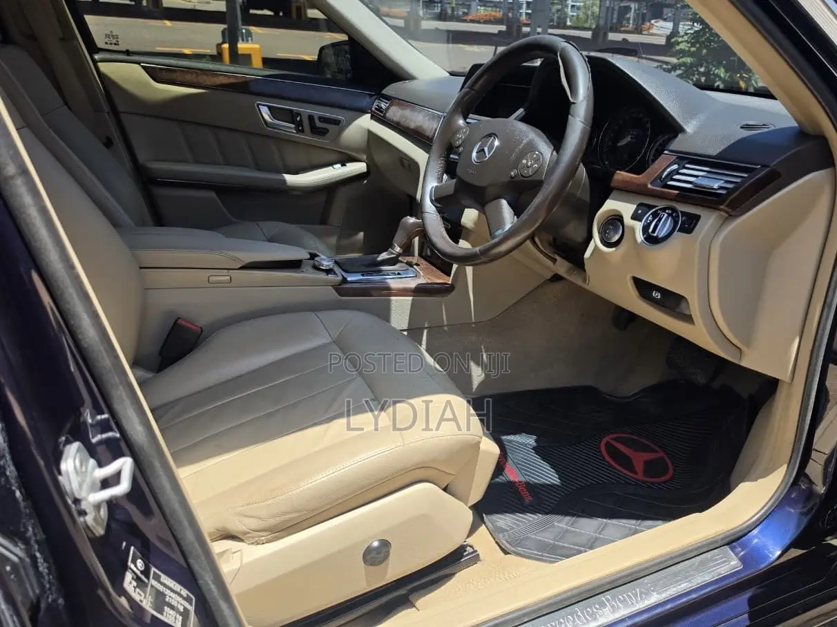 Mercedes-Benz E200 2012