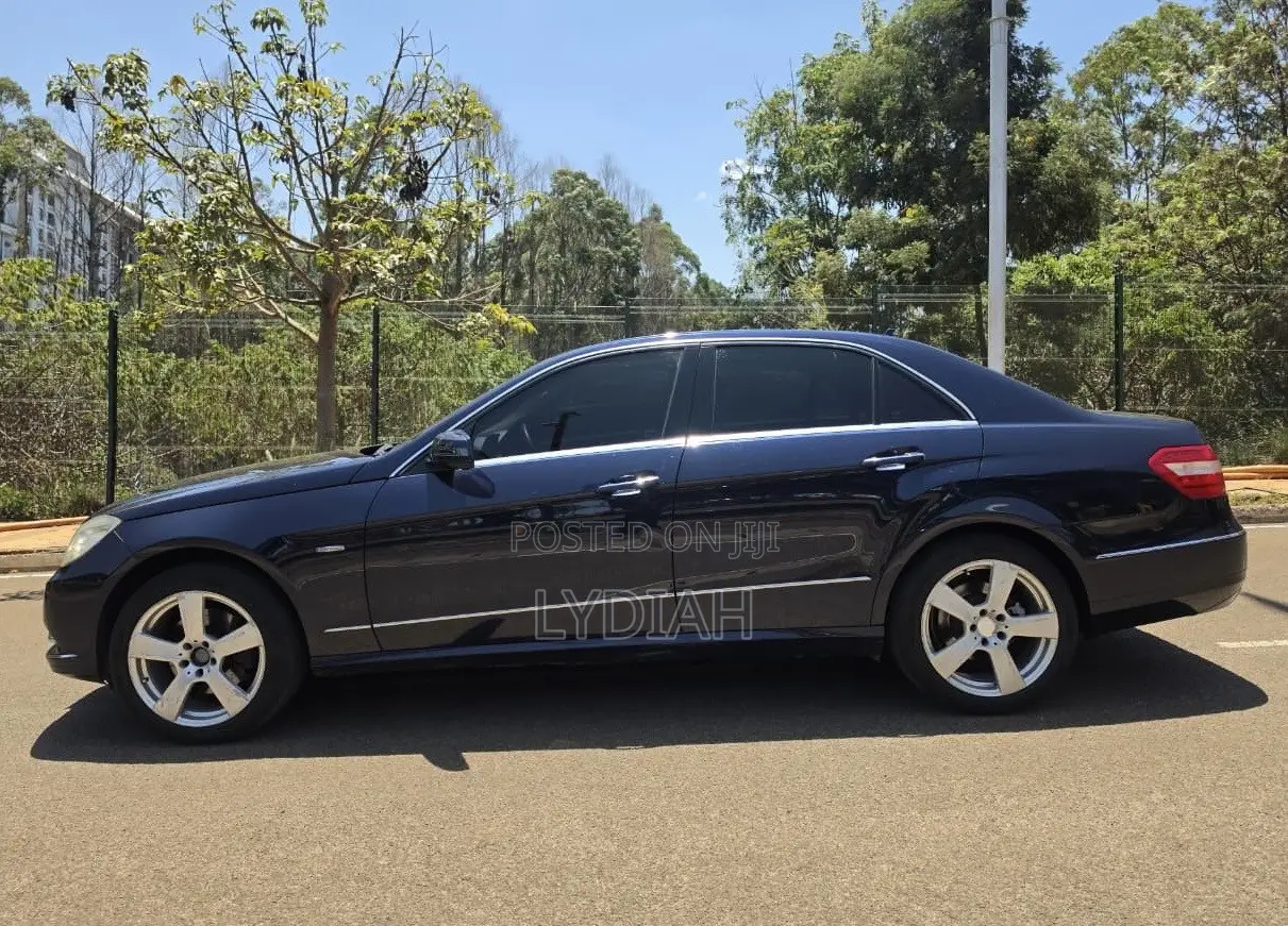 Mercedes-Benz E200 2012