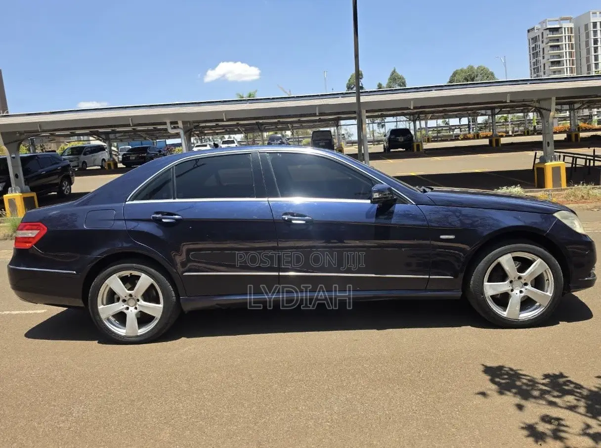 Mercedes-Benz E200 2012