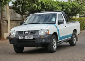 Nissan Hardbody 2011 White