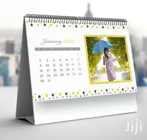 12 Months Desktop Calender