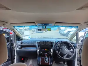 Toyota Vellfire 2018 Silver