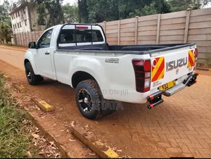 Isuzu D-MAX 2022 White