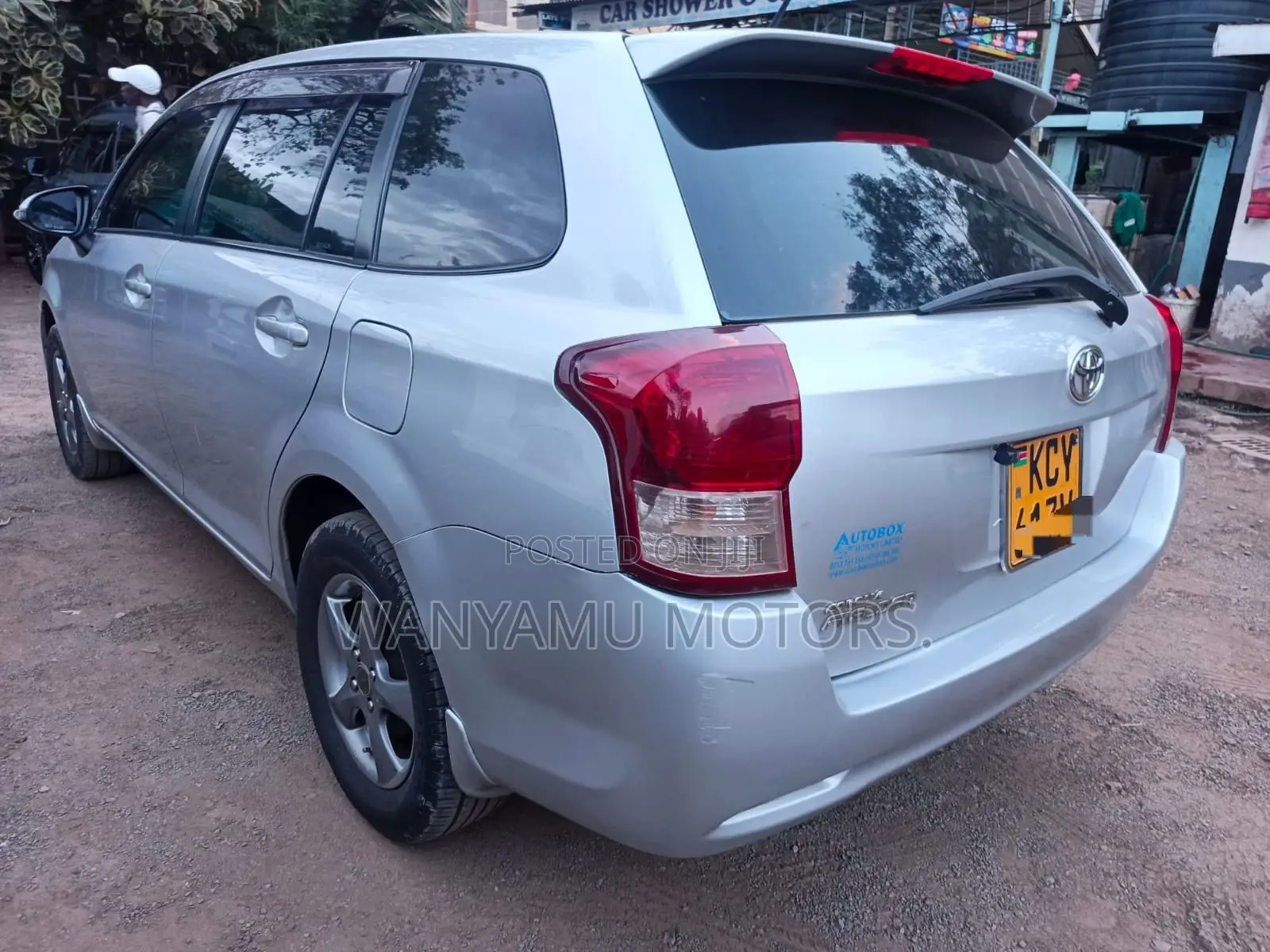 Toyota Corolla Fielder 2013