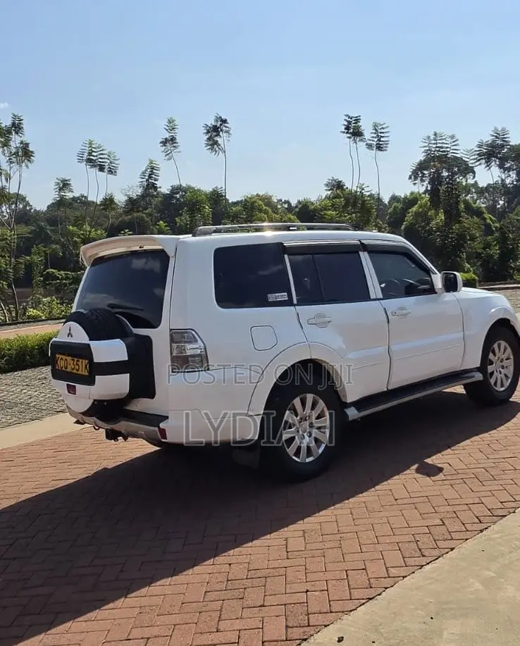 Mitsubishi Shogun 3.2 Di-Dc GLS 2010 White