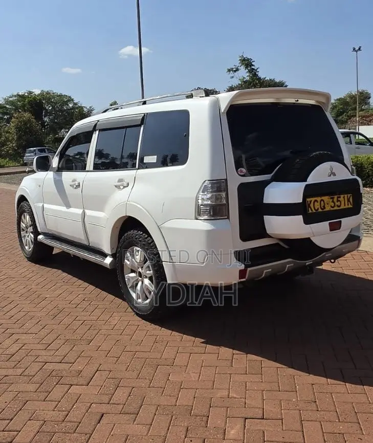 Mitsubishi Shogun 3.2 Di-Dc GLS 2010 White