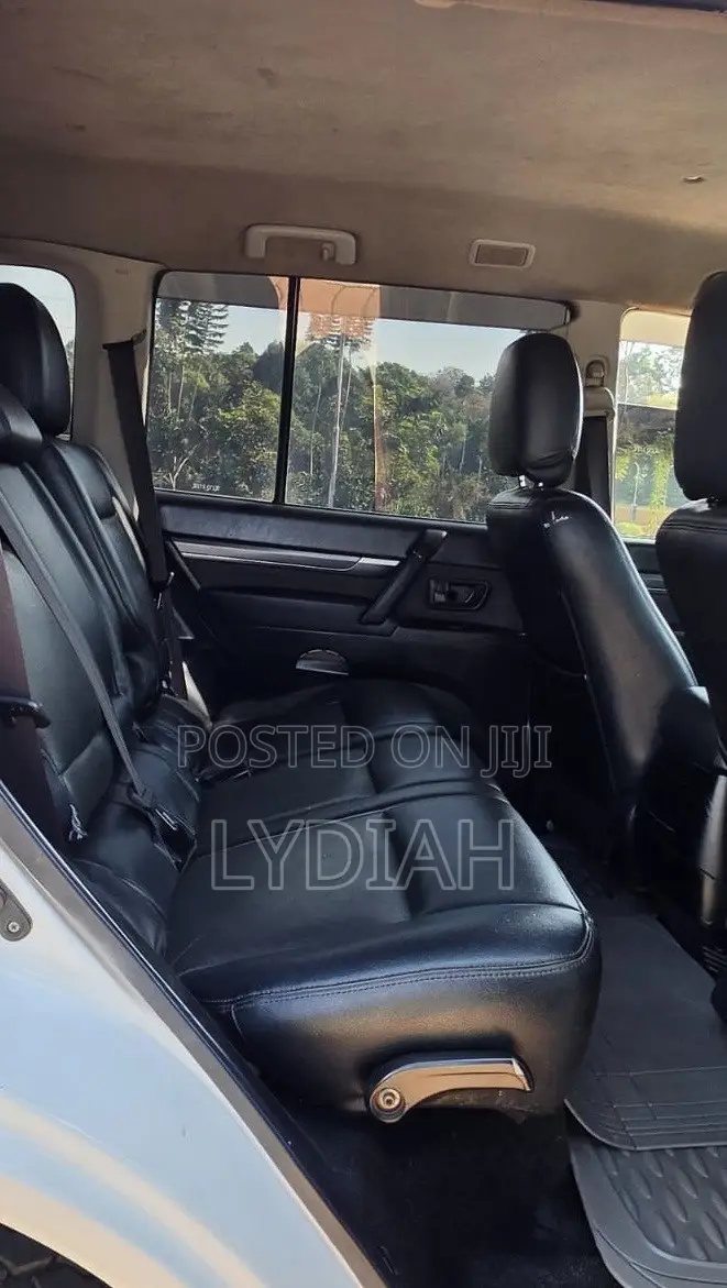 Mitsubishi Shogun 3.2 Di-Dc GLS 2010 White