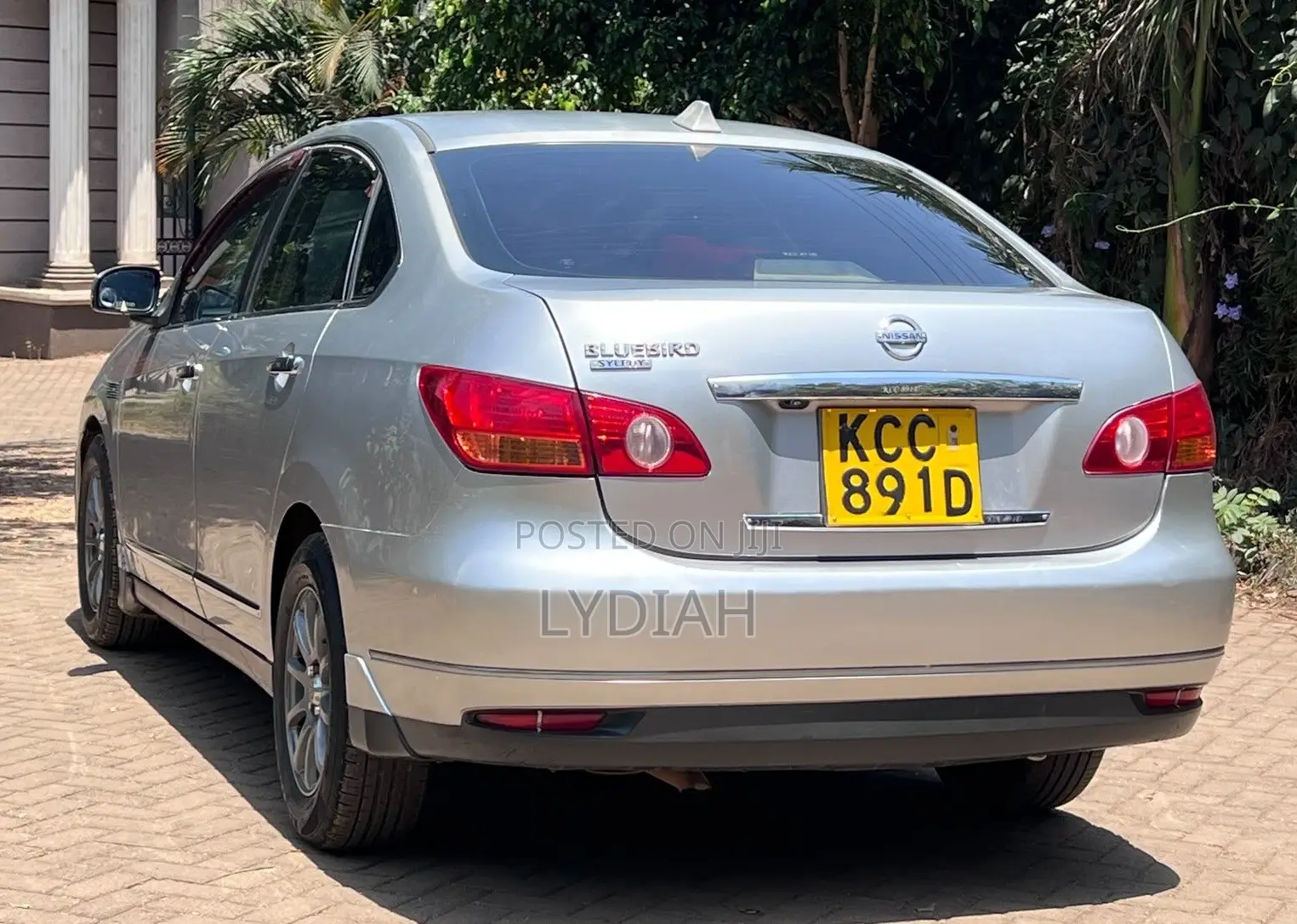 Nissan Bluebird 2008 Blue