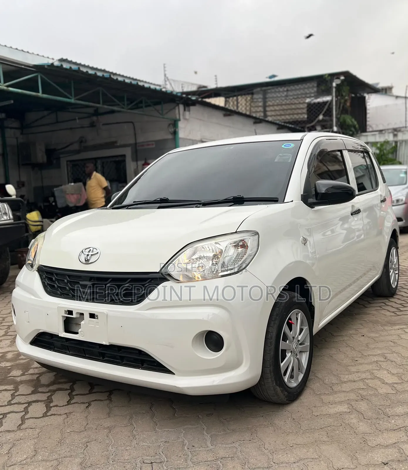 Toyota Passo 2018 Off white