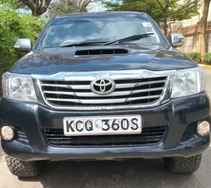 Toyota Hilux 2013 Black