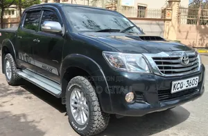 Toyota Hilux 2013 Black