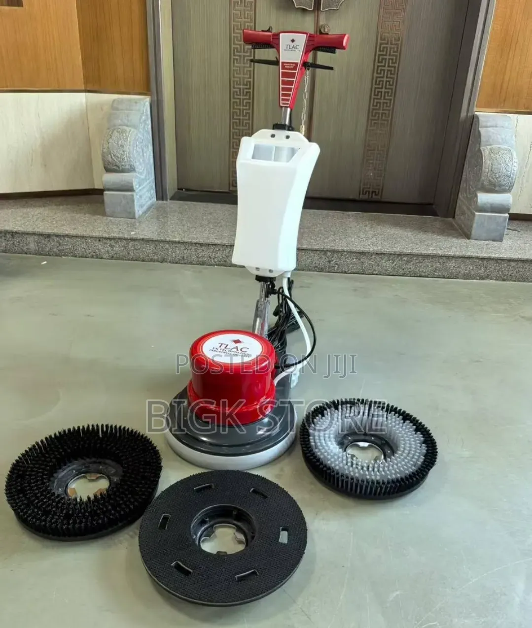 Tilac Carpet /Floor Scramber 
With 3 Brushes