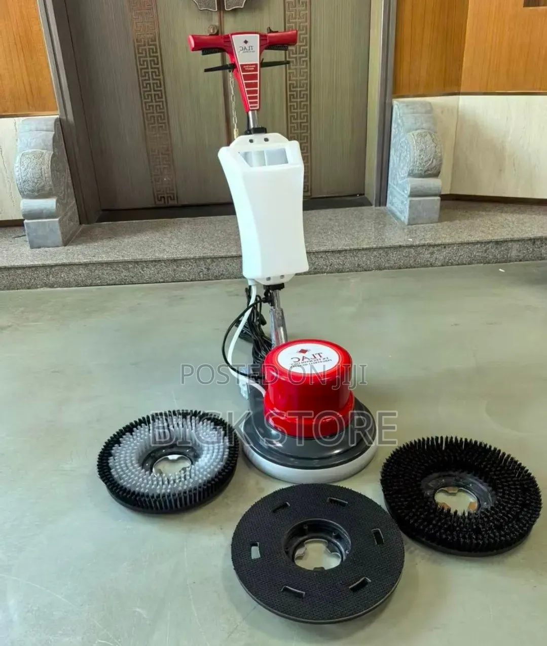 Tilac Carpet /Floor Scramber 
With 3 Brushes