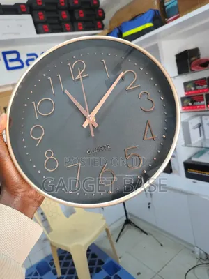 Decorative Wall Clock With Built-in Camera – Quartz Clock