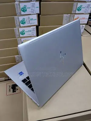 Laptop HP EliteBook 860 G9 16GB Intel Core i7 SSD 512GB