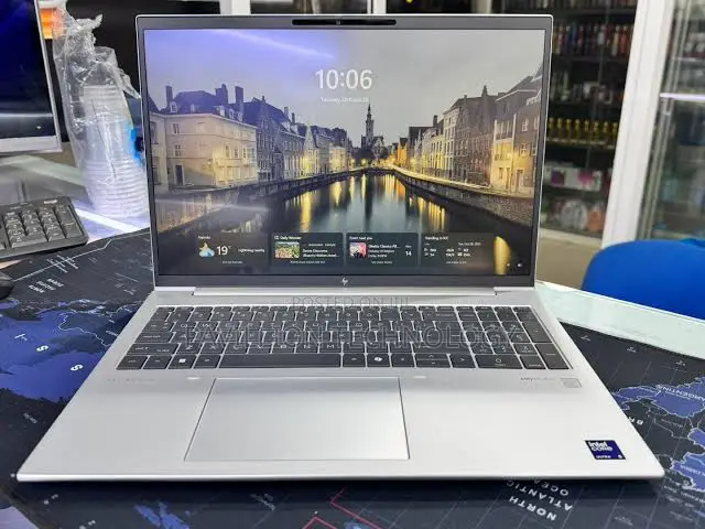 Laptop HP EliteBook 860 G9 16GB Intel Core i7 SSD 512GB
