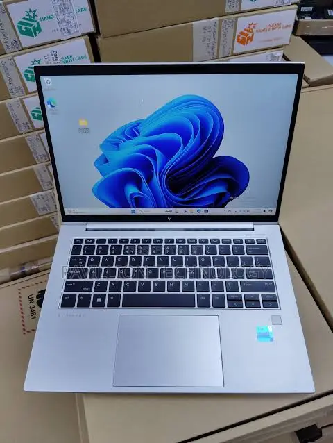 Laptop HP EliteBook 860 G9 16GB Intel Core i7 SSD 512GB