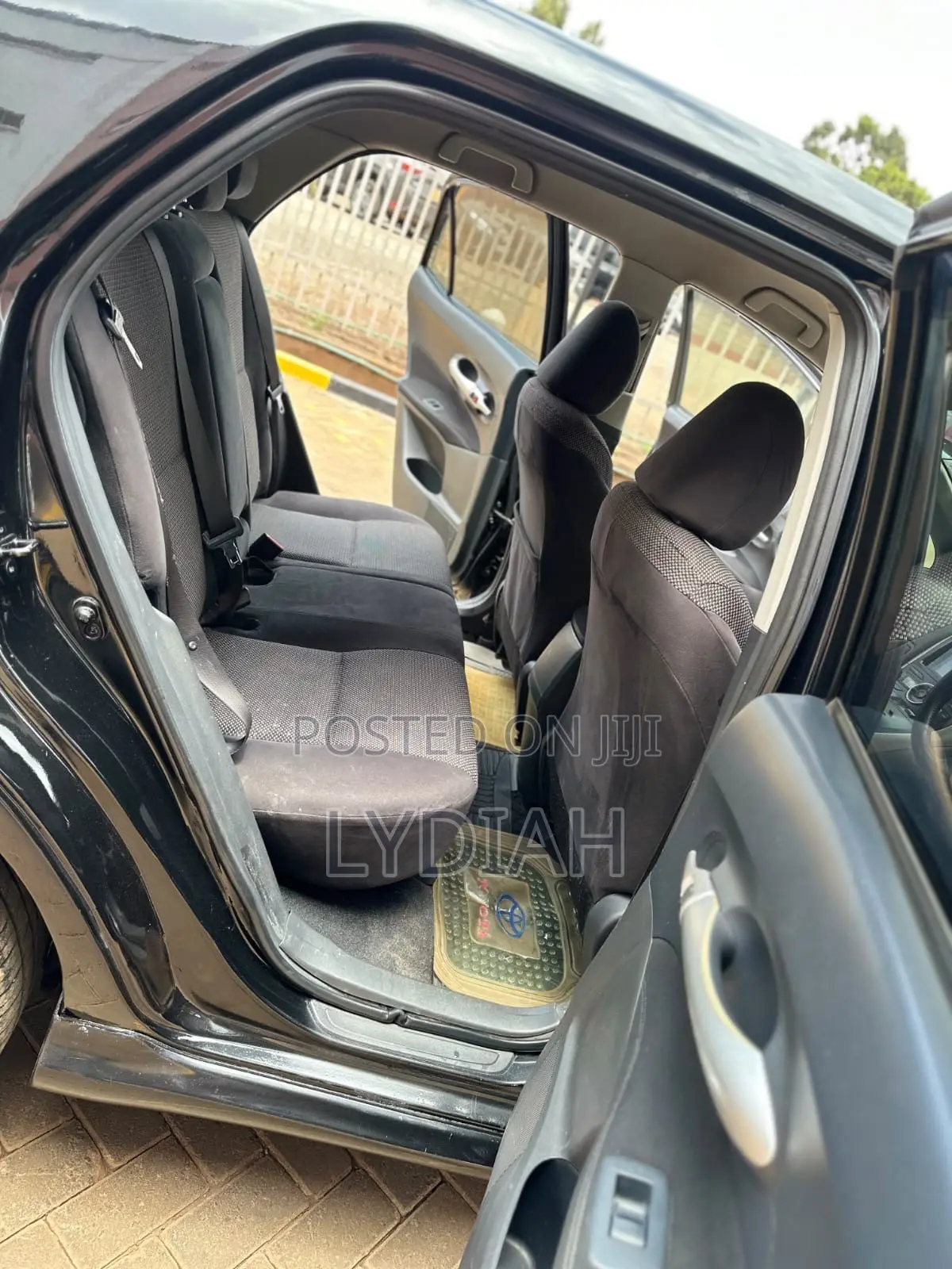 Toyota Auris 2012 Black