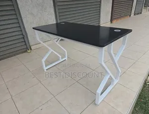 Executive Office Desk With Black Metal Frame