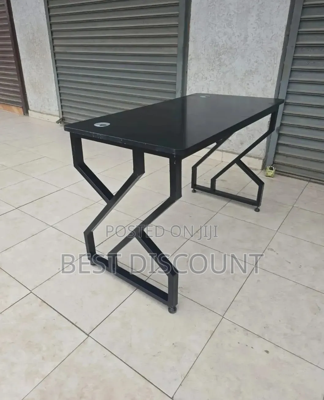 Gaming and Computer Desk – Modern Design