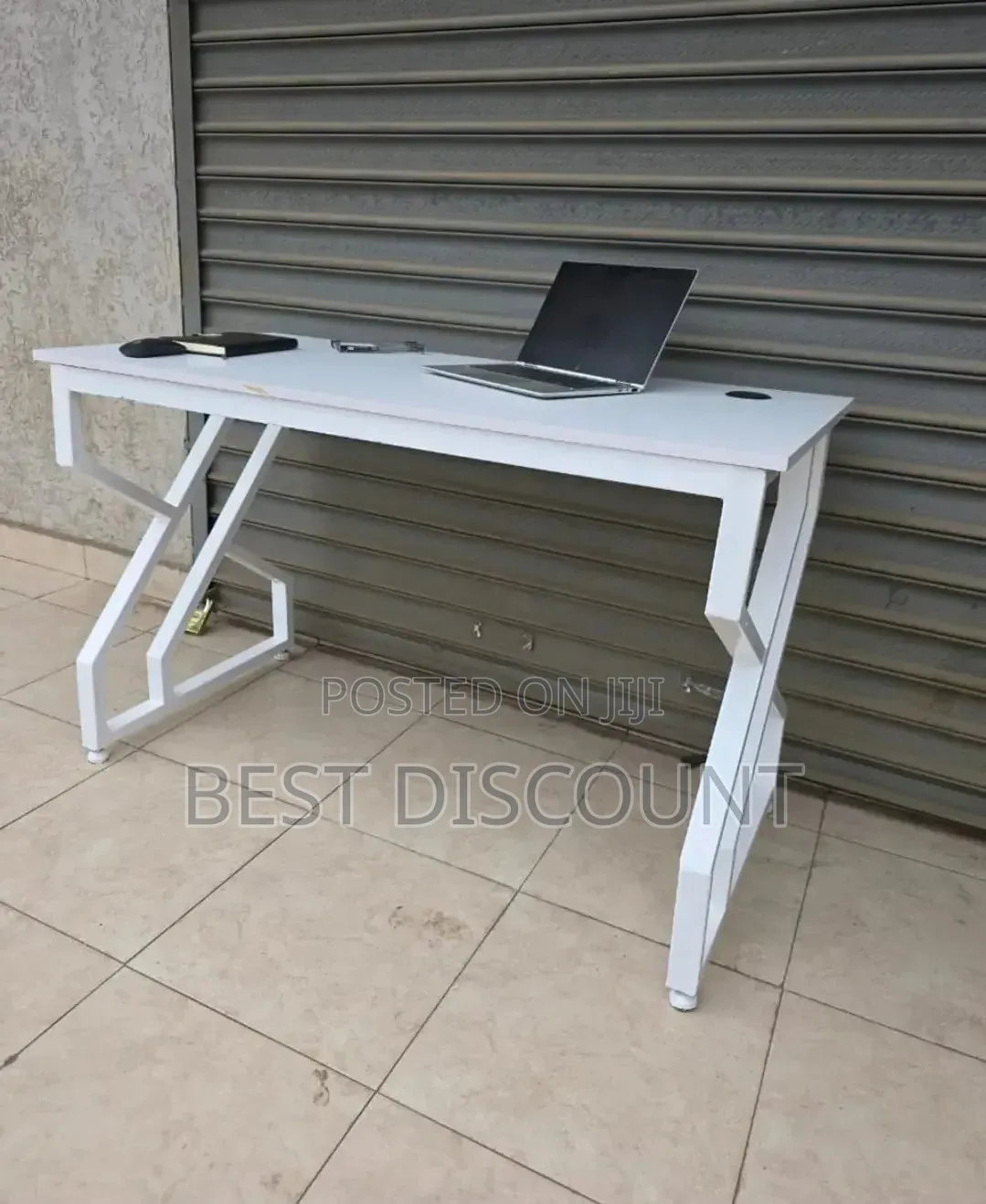 Gaming and Computer Desk – Modern Design