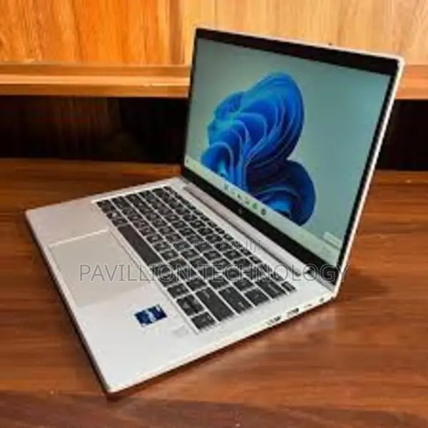 Laptop HP EliteBook 630 G10 16GB Intel Core i7 SSD 512GB