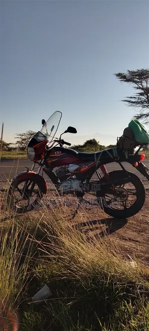 TVS HLX Plus ES 2022 Red