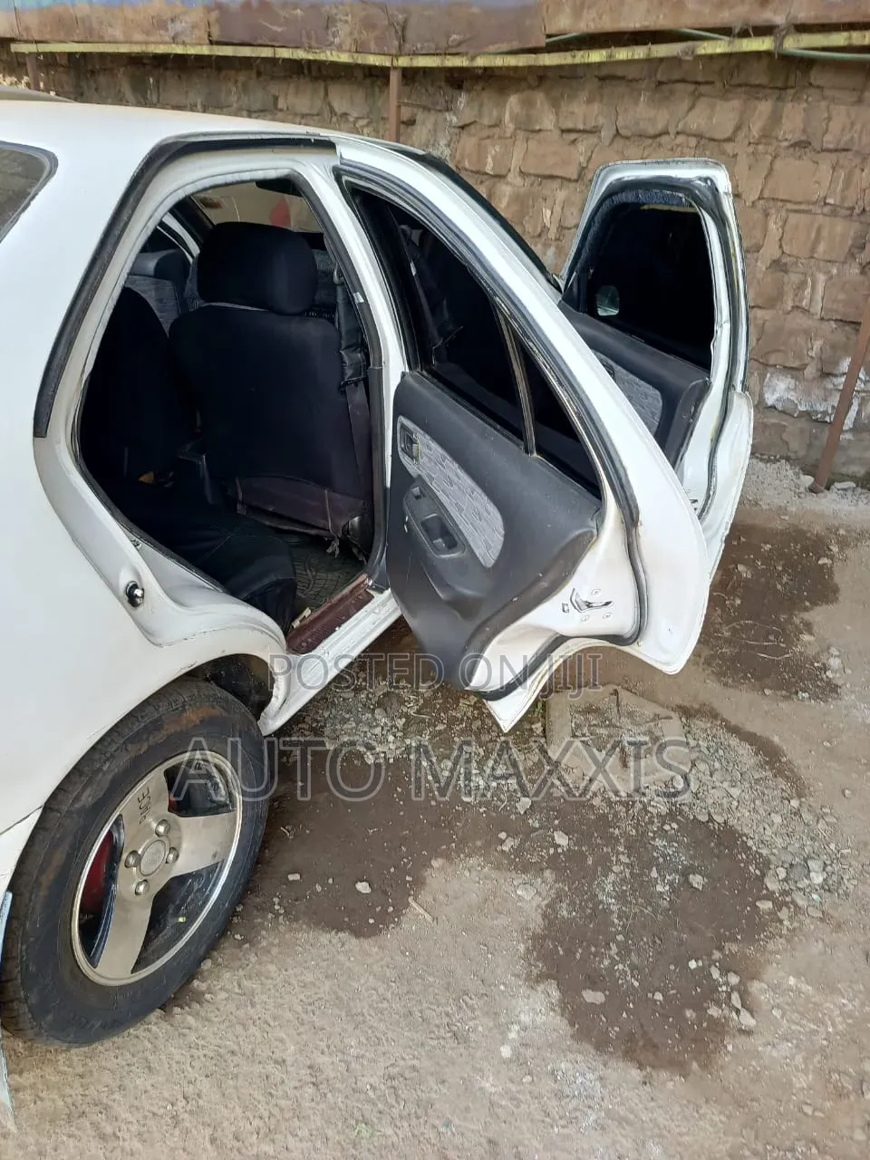 Nissan FB14 2000 White