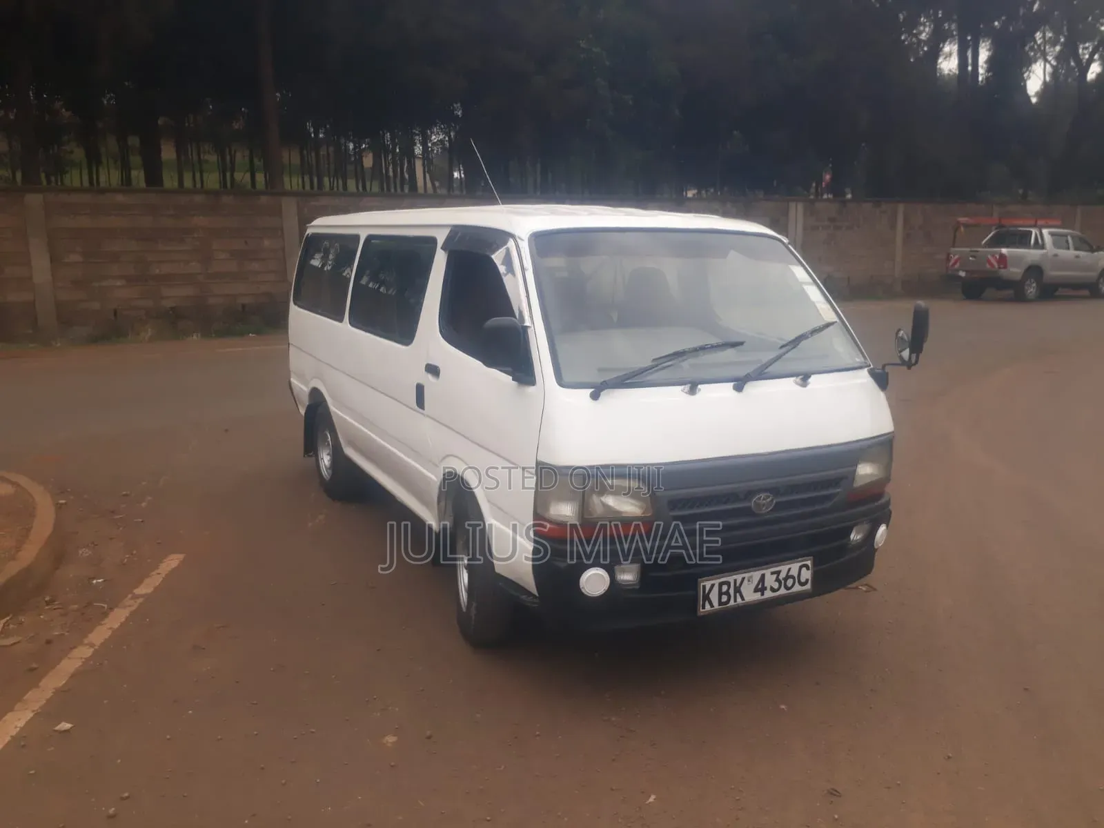 Toyota HiAce 2010 White