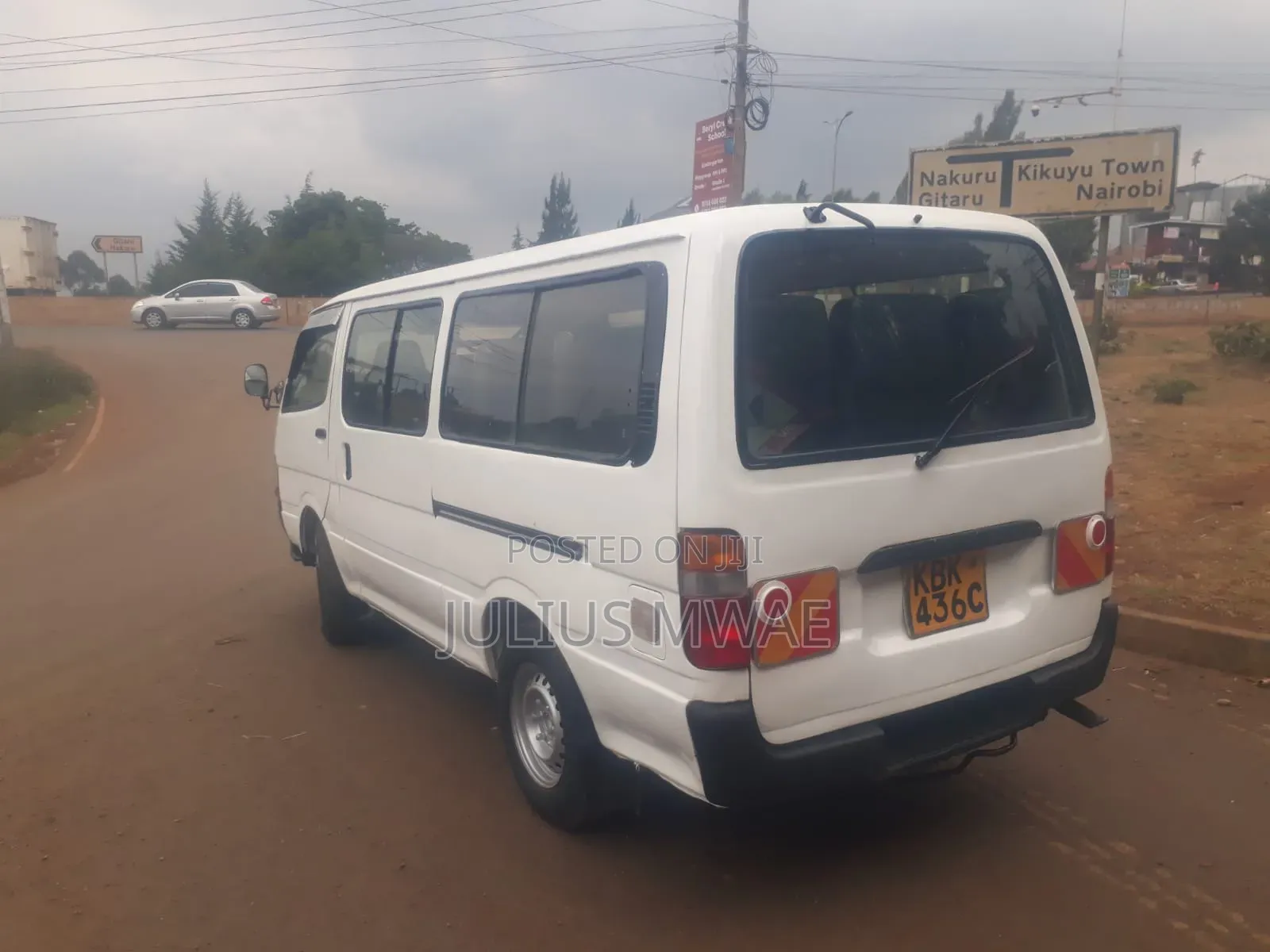 Toyota HiAce 2010 White