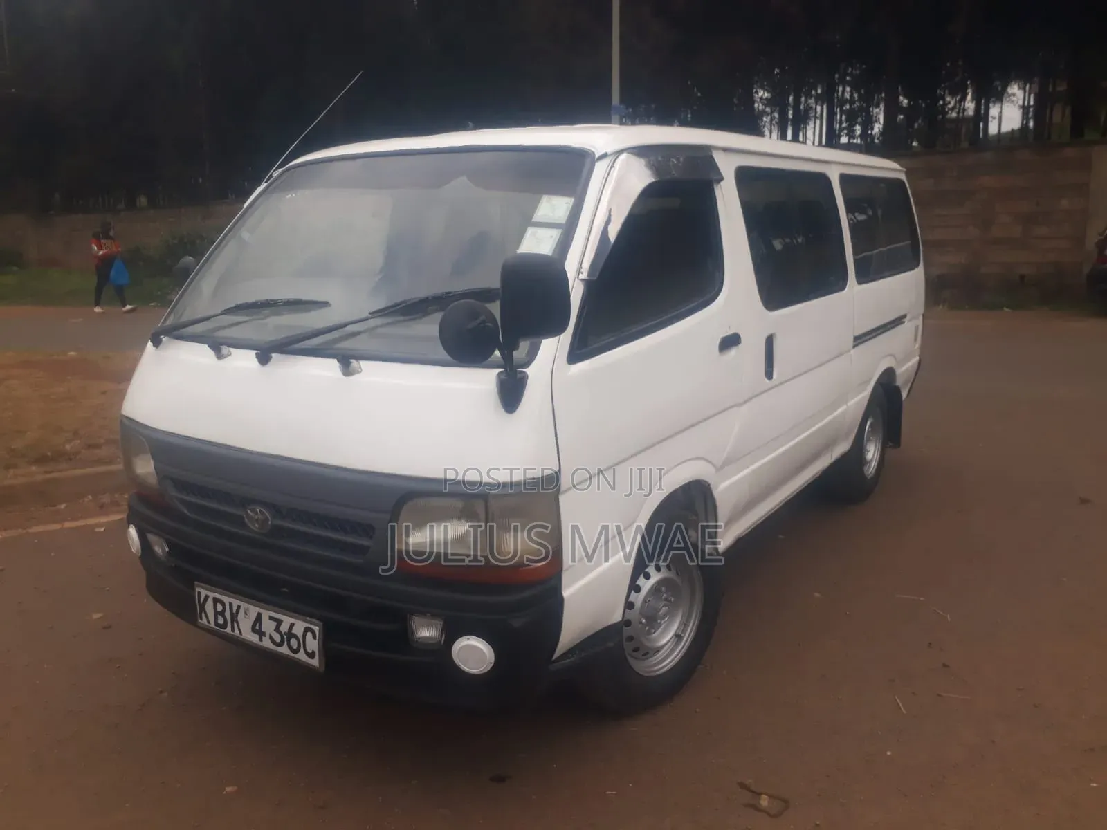 Toyota HiAce 2010 White