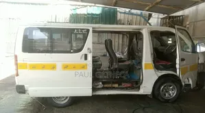 Toyota HiAce 2009 White